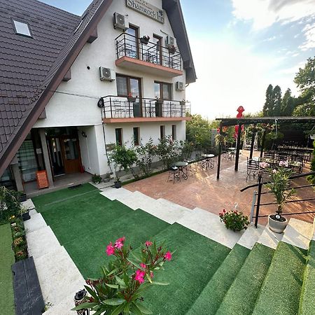 Shamrock Inn Jassy Zewnętrze zdjęcie