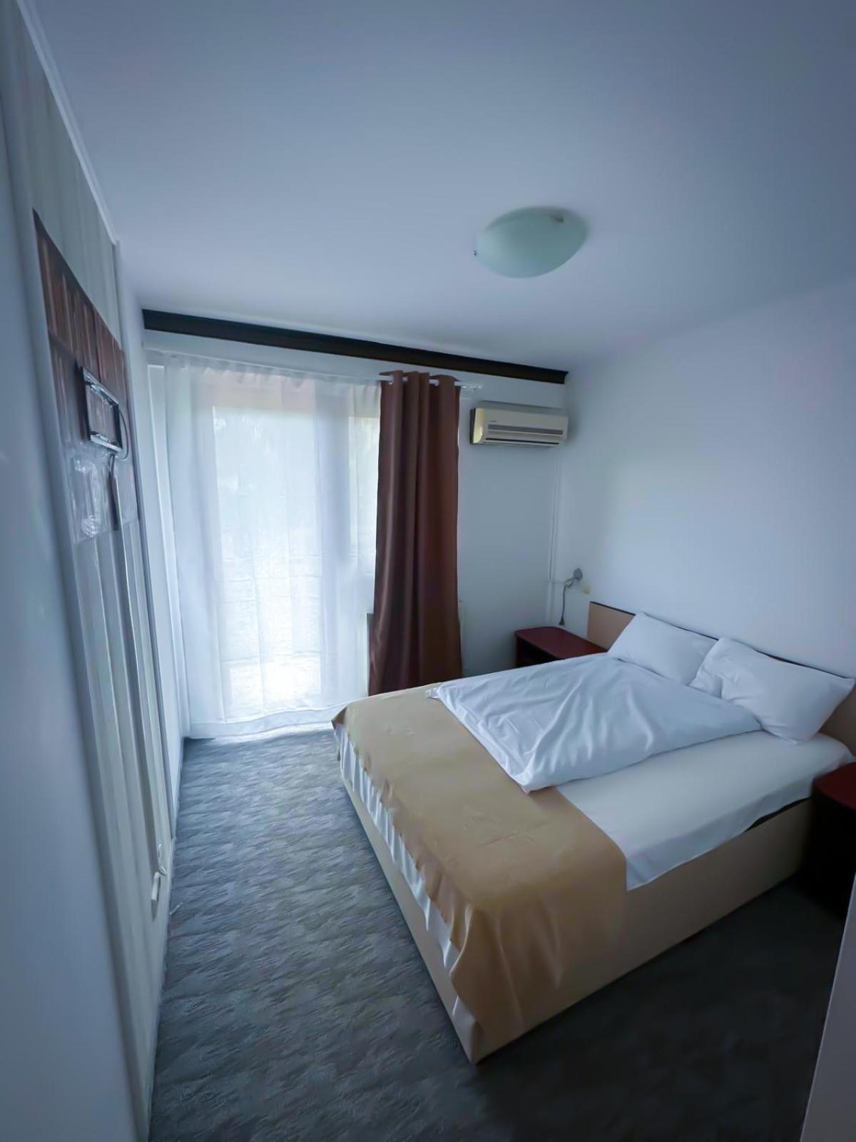 Shamrock Inn Jassy Zewnętrze zdjęcie
