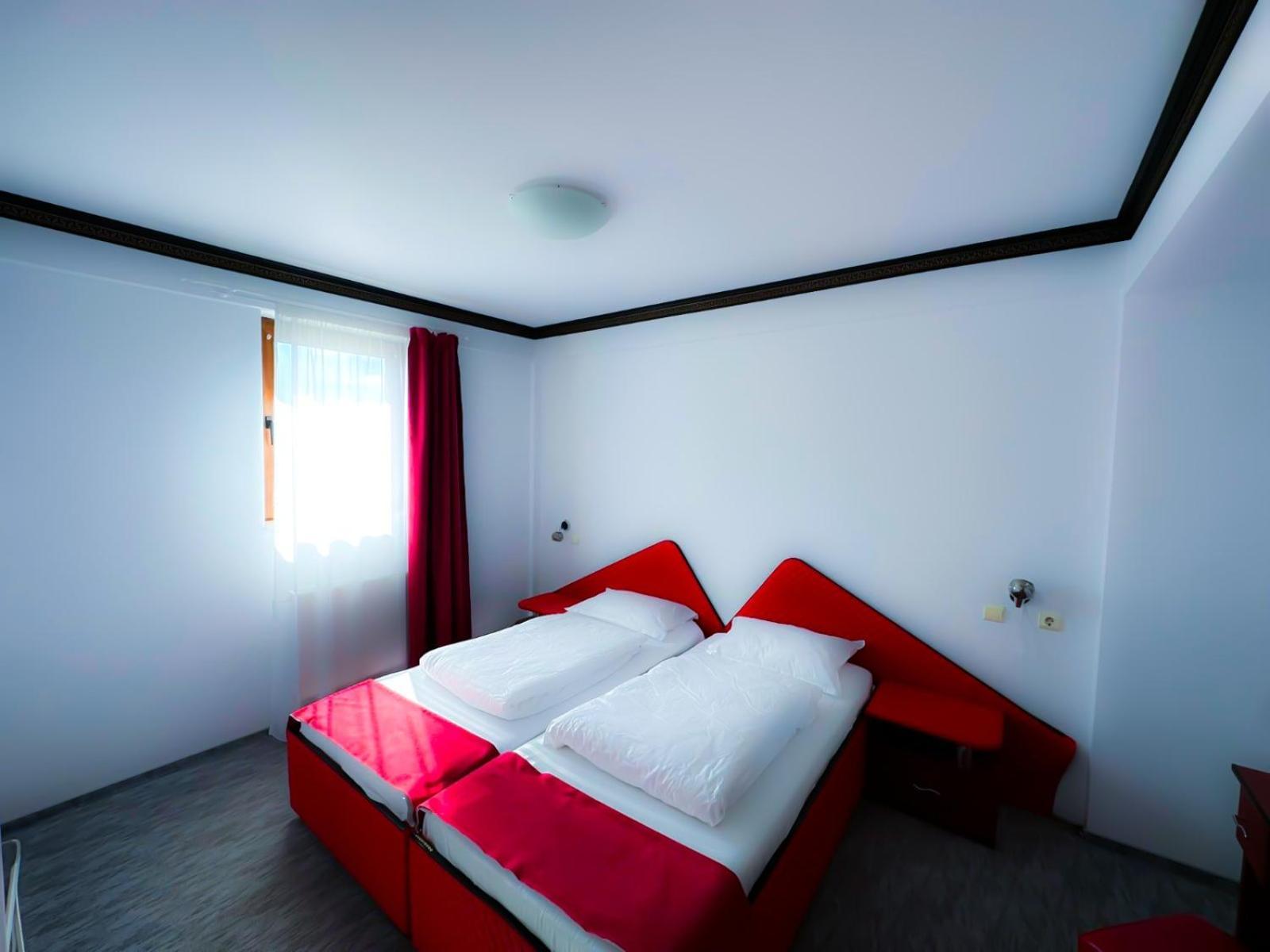 Shamrock Inn Jassy Zewnętrze zdjęcie