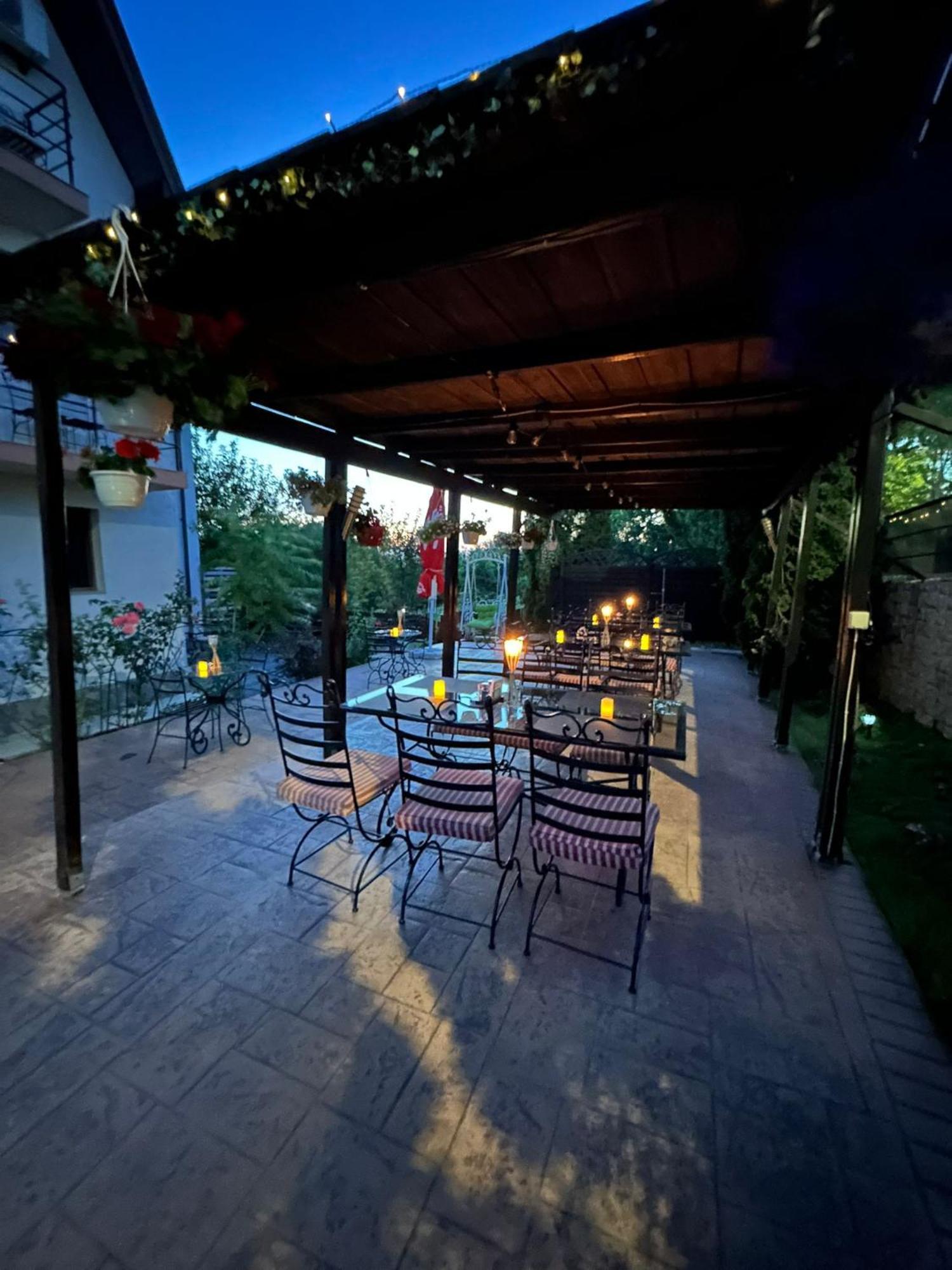 Shamrock Inn Jassy Zewnętrze zdjęcie