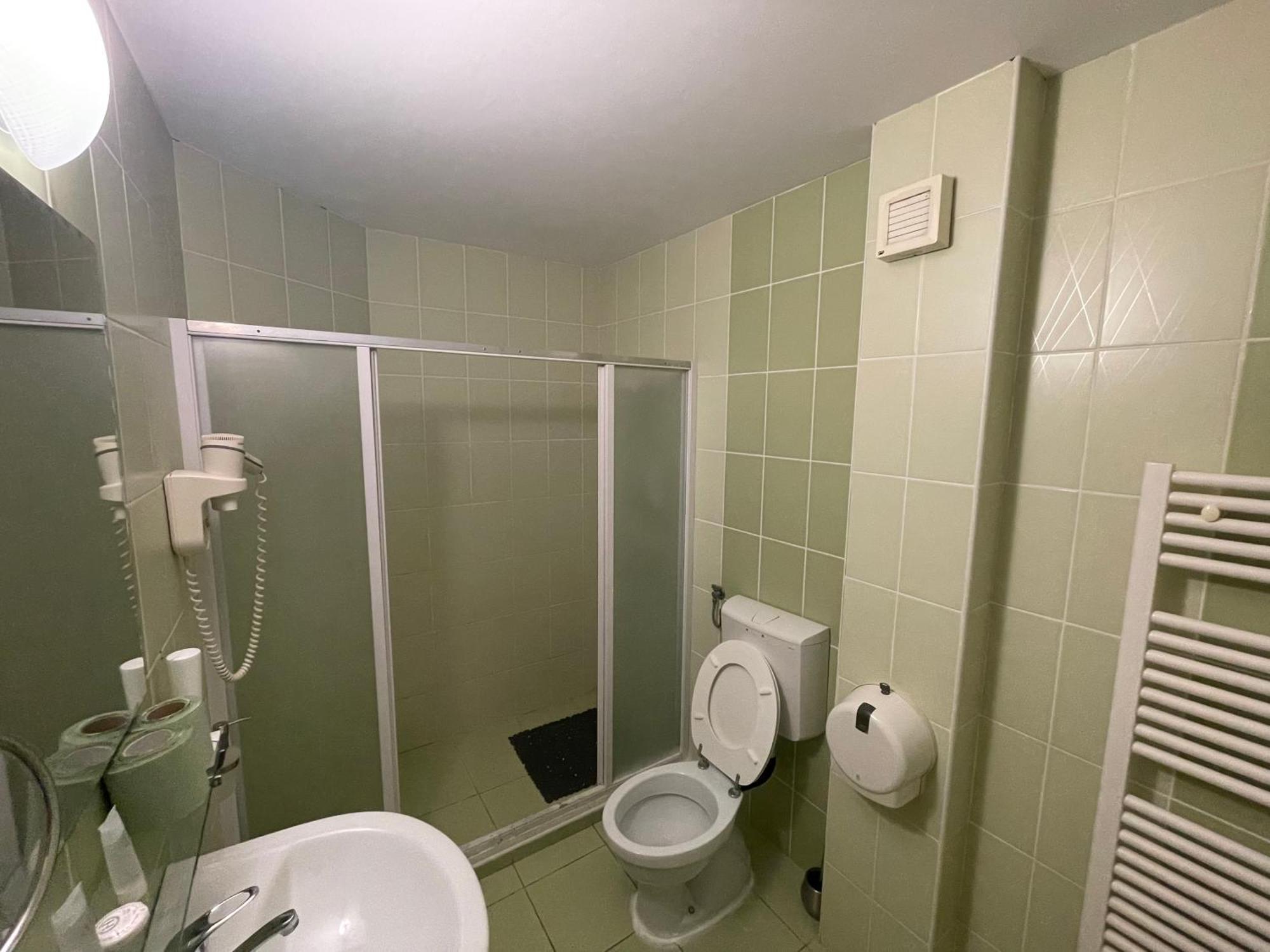 Shamrock Inn Jassy Zewnętrze zdjęcie